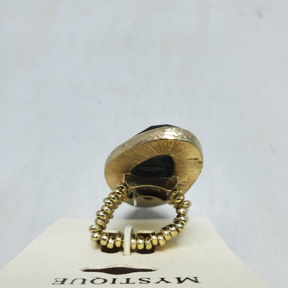 Mystique green emerald faceted gold stretch ring - Picture 3 of 6